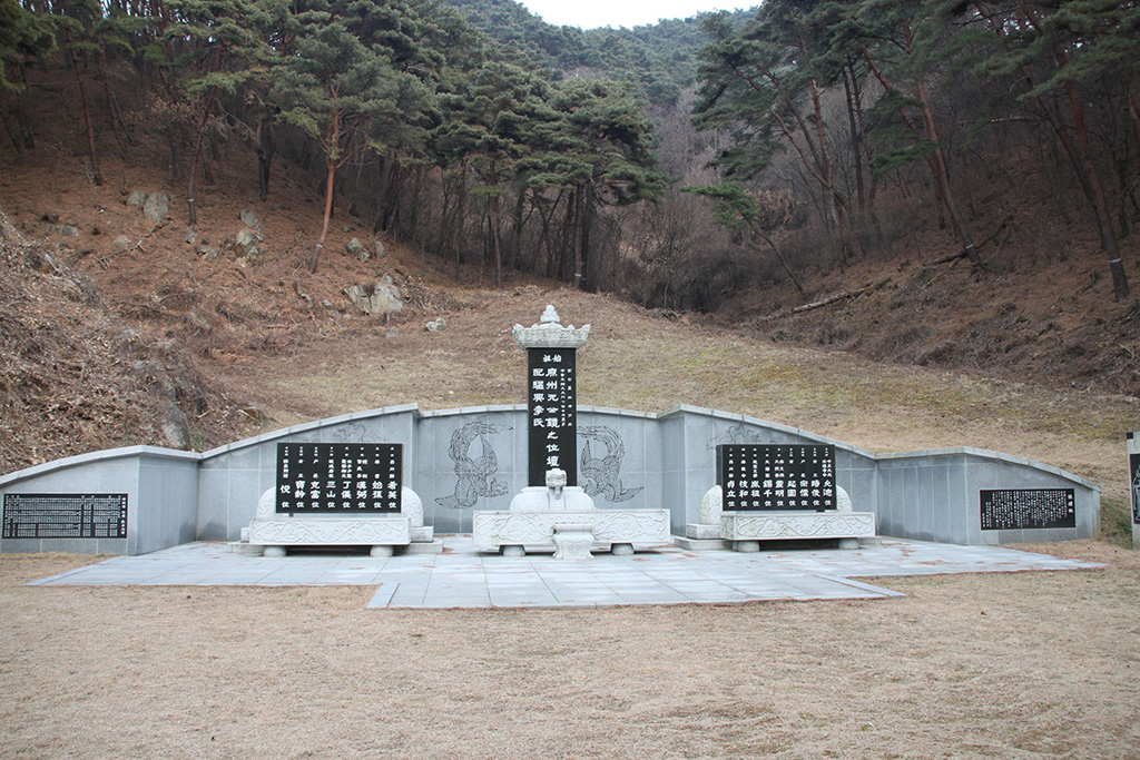 F470_1.jpg F470_1.jpg