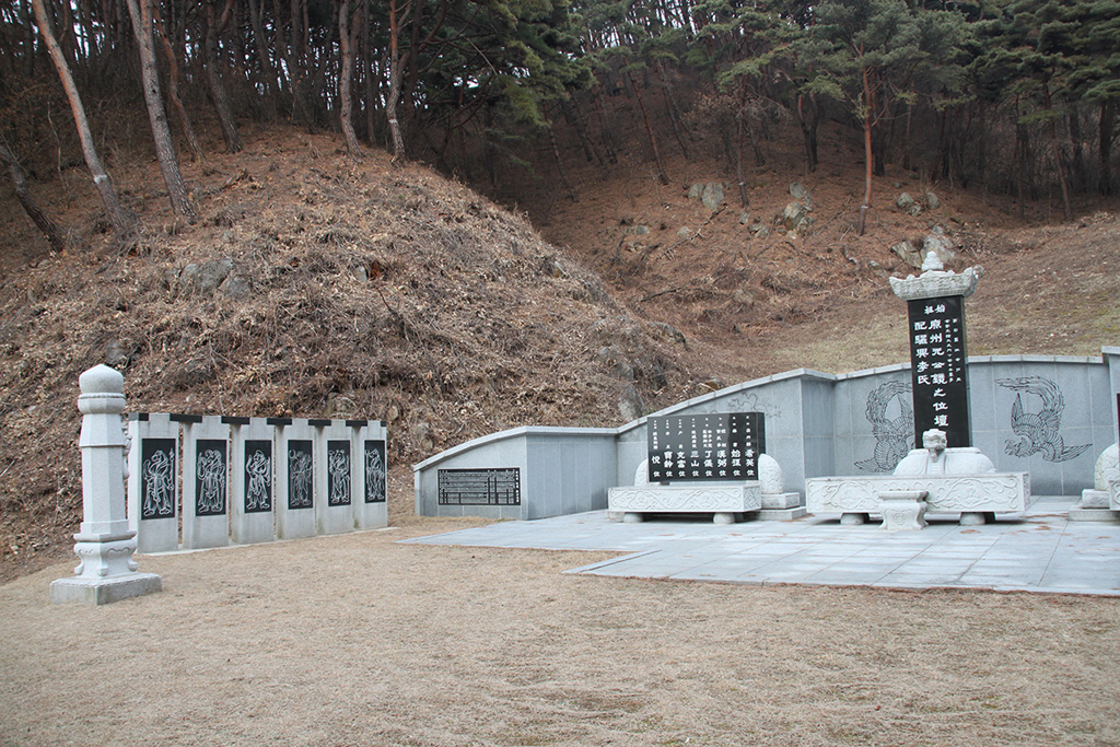 F473_4.jpg F473_4.jpg